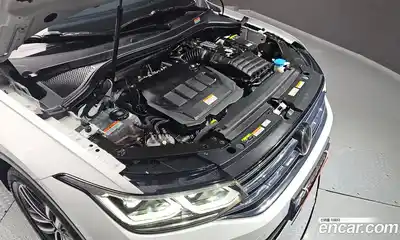 Volkswagen Tiguan 2023 2.0 гидро в Москве № 1323333, миниатюра 6