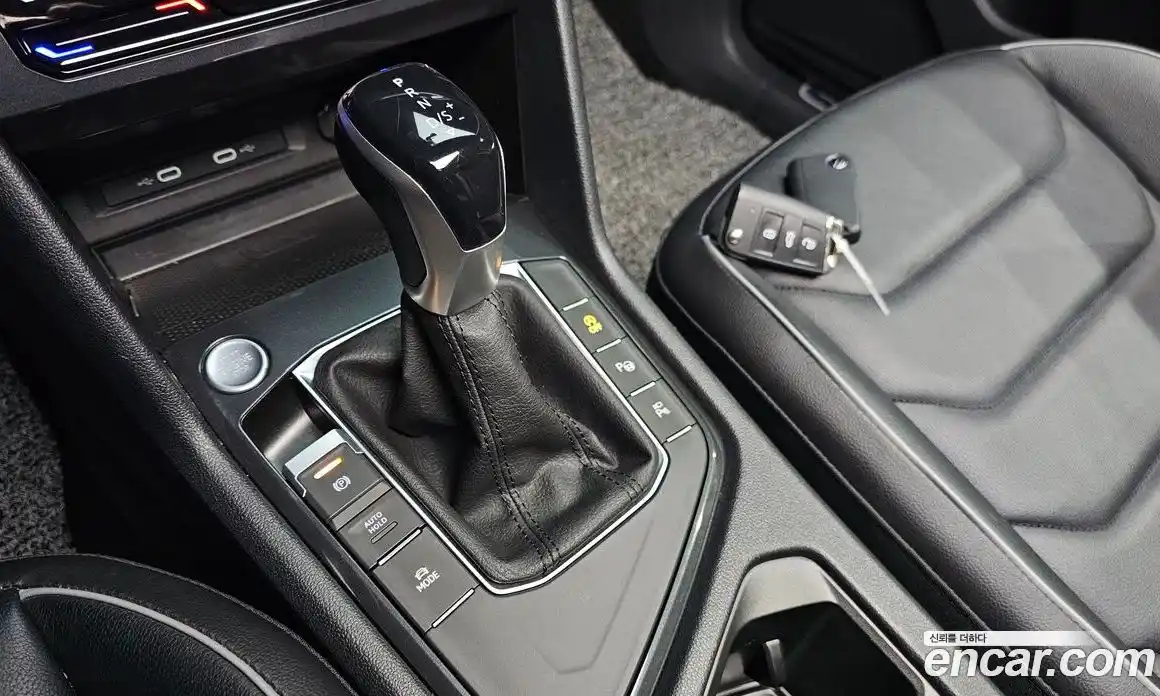 Volkswagen Tiguan 2023 2.0 гидро в Москве № 1323333, фото 9