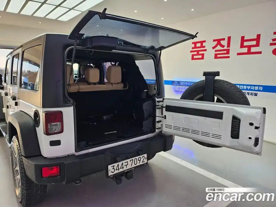 Jeep Wrangler 2014 2.8 гидро в Москве № 1323721, фото 15