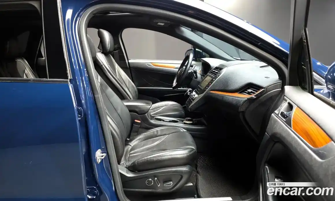 Lincoln MKC 2019 2.0 гидро в Москве № 1324140, фото 12