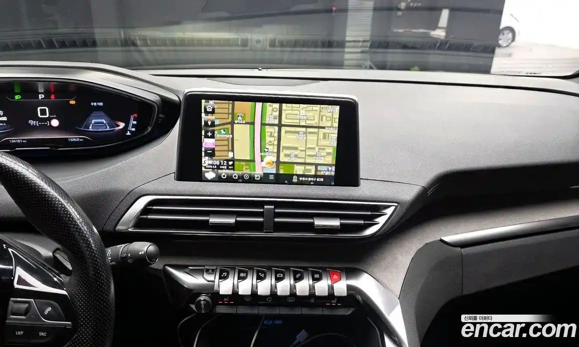 Peugeot 5008 2020 2.0 гидро в Москве № 1324418, фото 13