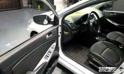 Hyundai Accent 2017 1.4 гидро в Москве № 1341880, миниатюра 10