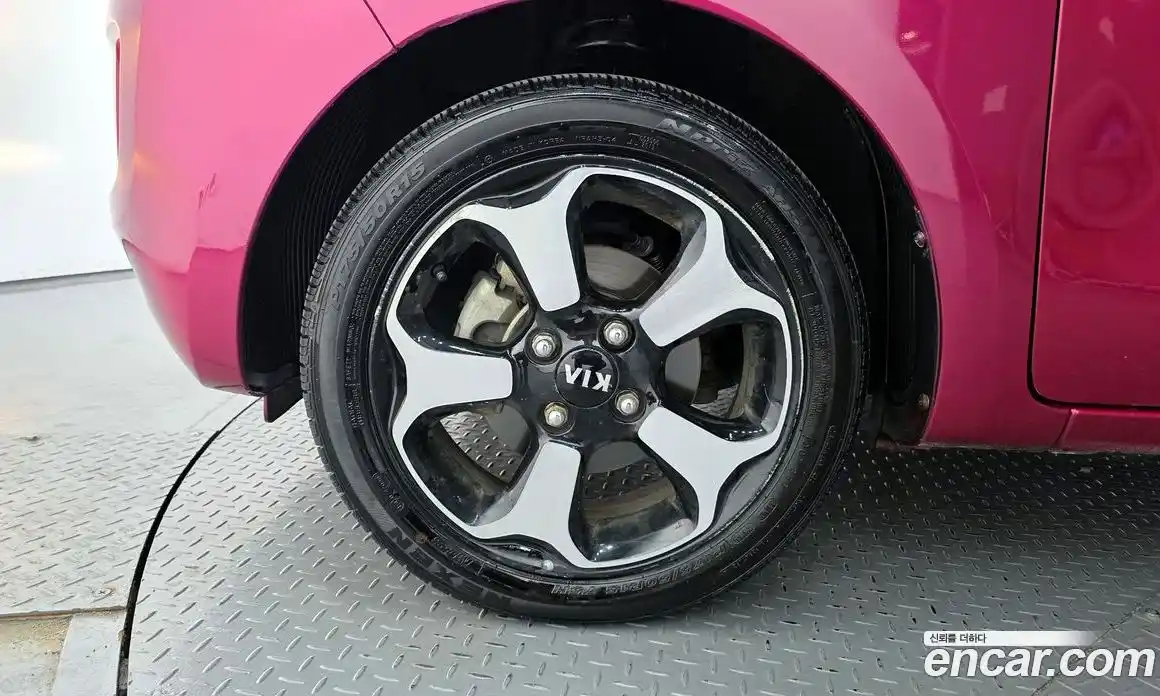 Kia Ray 2014 1.0 Автомат в Москве № 1342796, фото 5