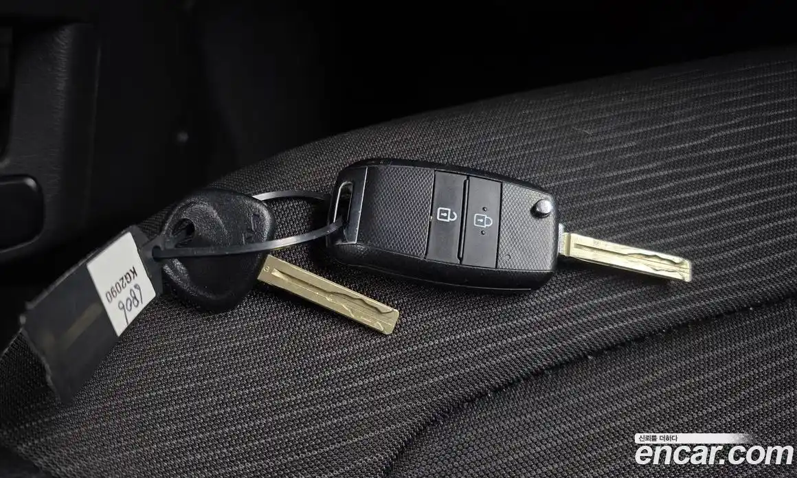 Kia Ray 2022 1.0 Автомат в Москве № 1342825, фото 18