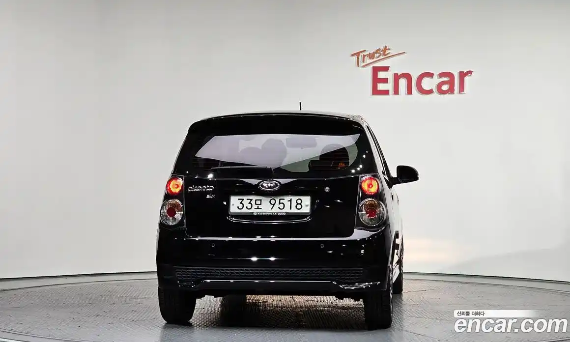 Kia Morning 2010 1.0 Автомат в Москве № 1342852, фото 4