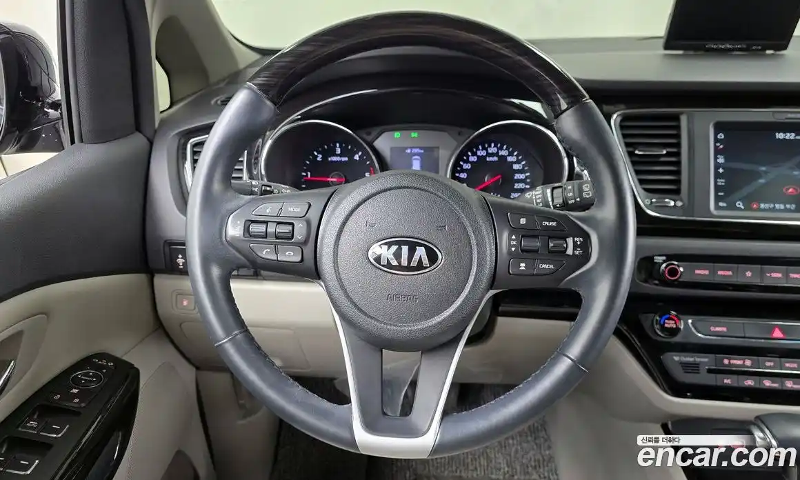 Kia Canival 2018 2.2 Автомат в Москве № 1343099, фото 13
