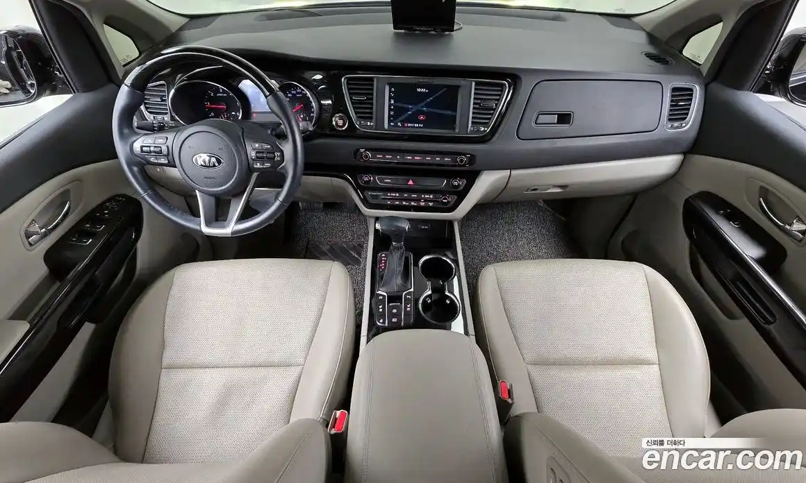 Kia Canival 2018 2.2 Автомат в Москве № 1343099, фото 7