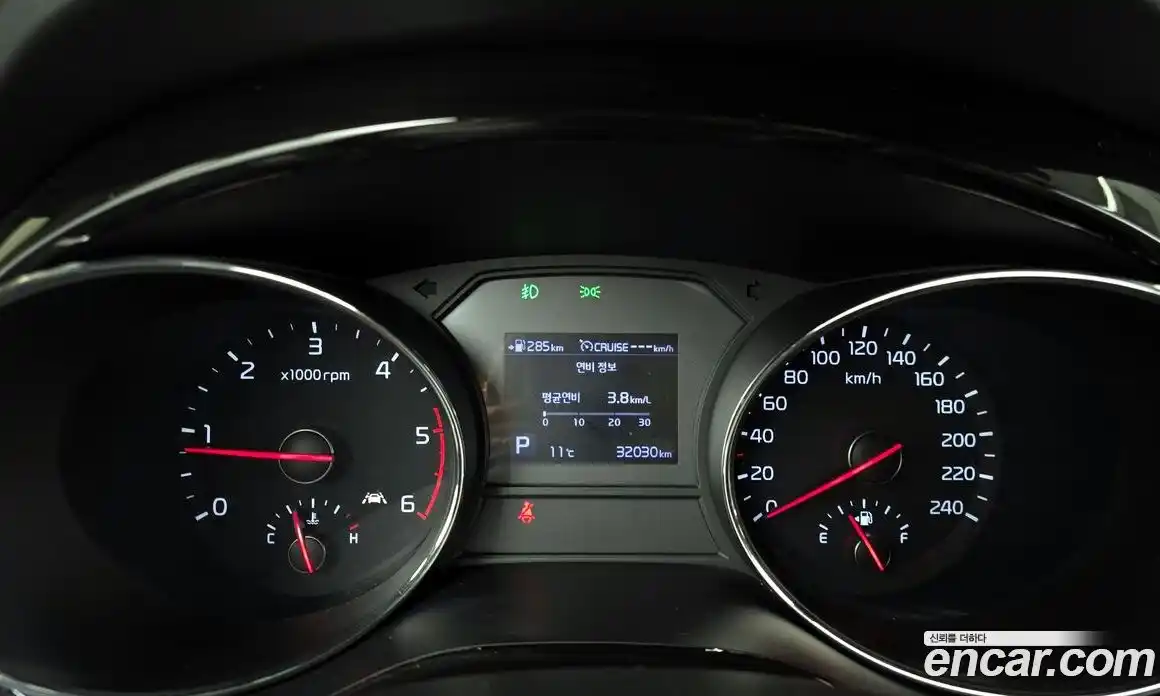 Kia Canival 2018 2.2 Автомат в Москве № 1343099, фото 8