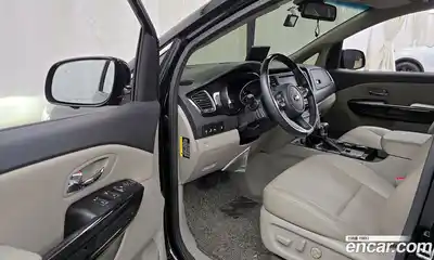 Kia Canival 2018 2.2 Автомат в Москве № 1343099, миниатюра 10