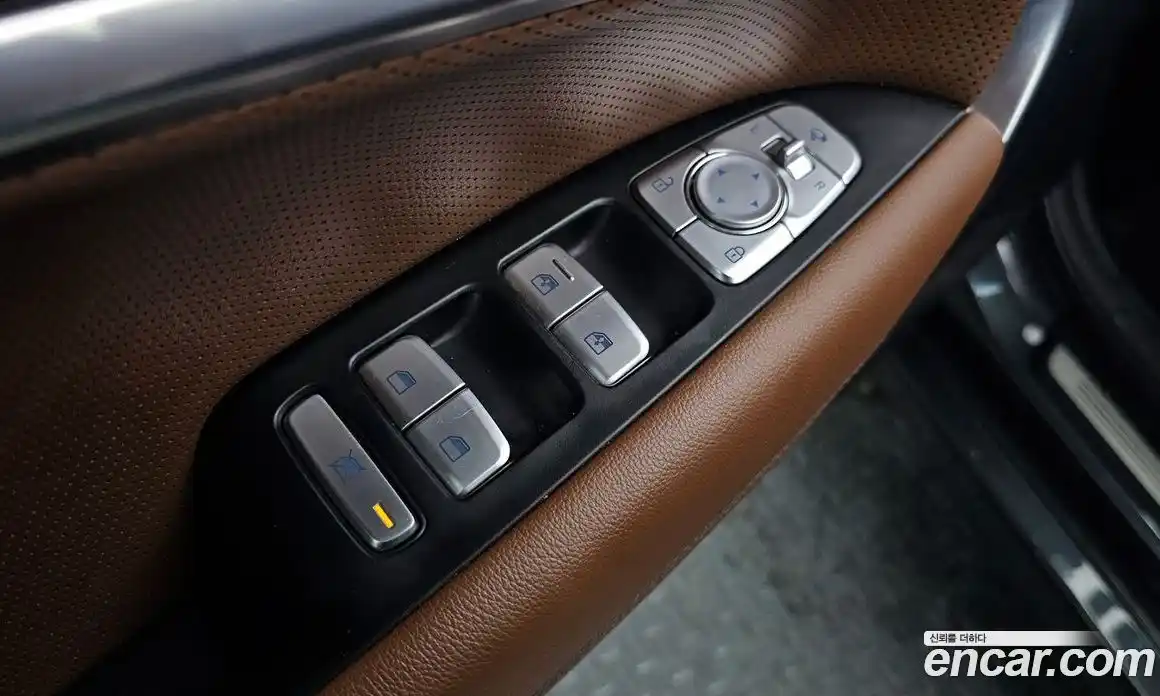 Genesis G70 2017 2.0 Автомат в Москве № 1343572, фото 20