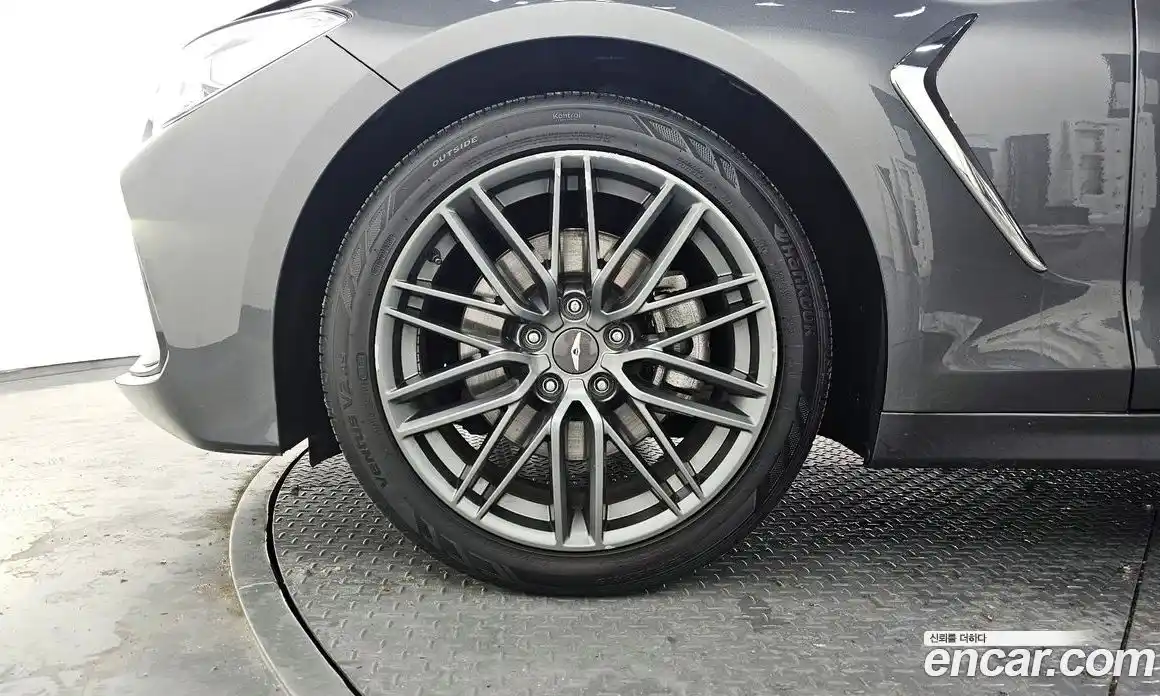 Genesis G70 2017 2.0 Автомат в Москве № 1343572, фото 5