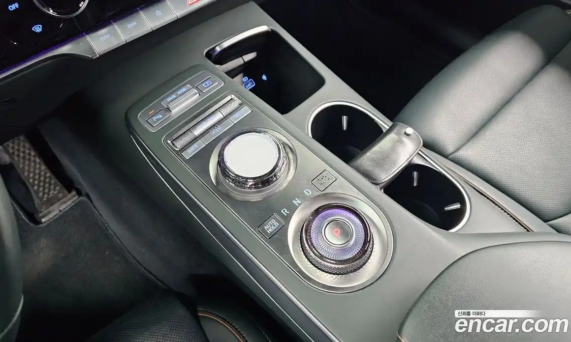 Genesis GV70 2021 2.5 Автомат в Москве № 1343632, фото 9