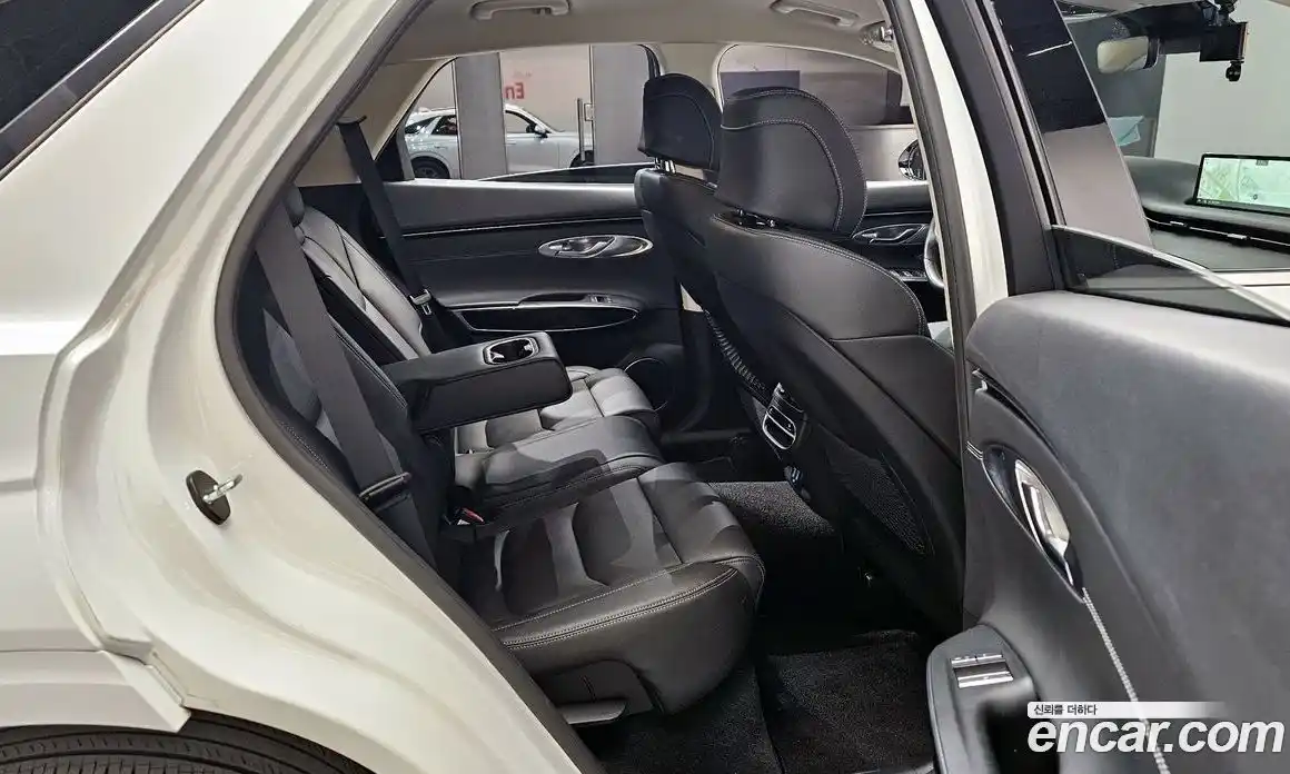 Genesis GV70 2022 2.5 Автомат в Москве № 1343634, фото 11