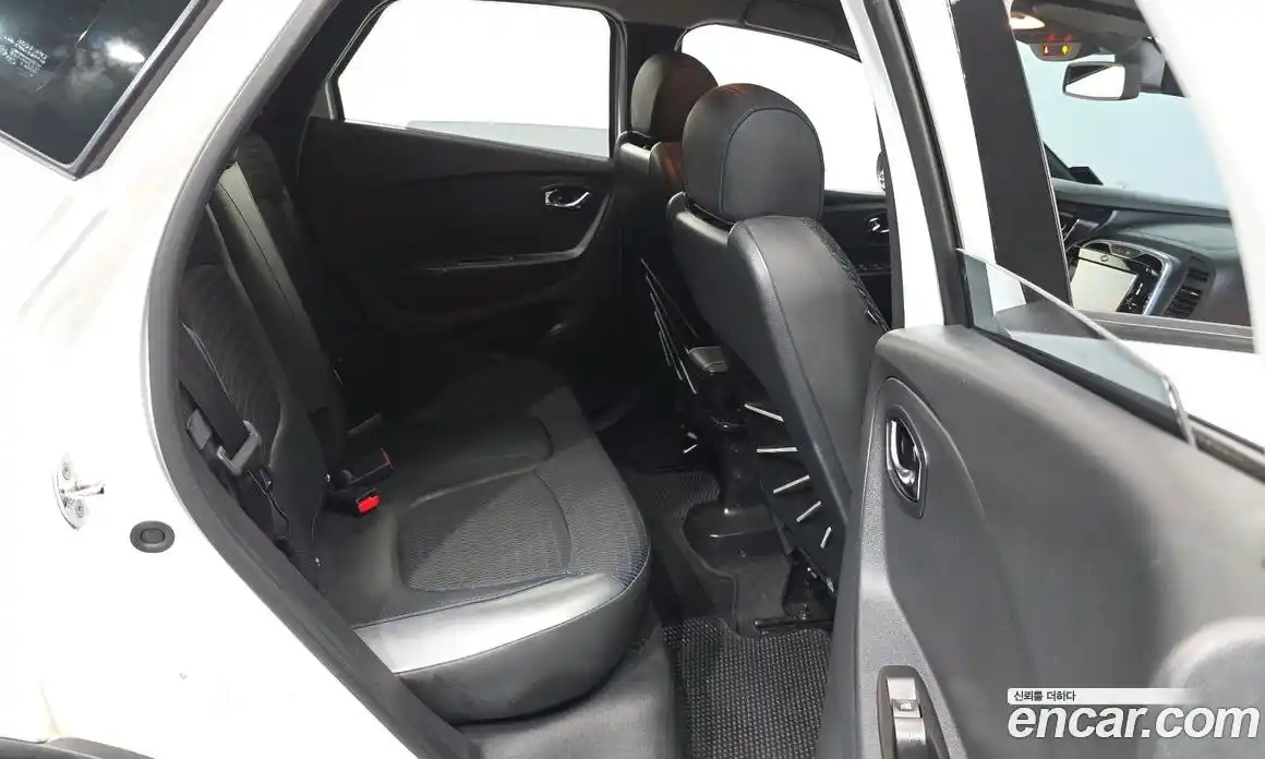 Renault QM3 2017 1.5 гидро в Москве № 1346152, фото 12