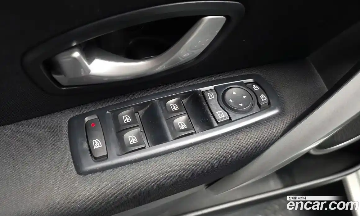Renault SM3 2009 1.6 гидро в Москве № 1346180, фото 16