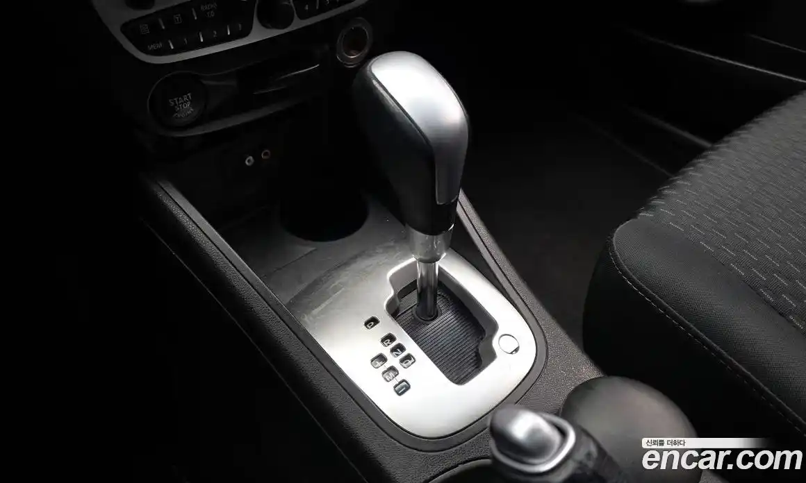 Renault SM3 2009 1.6 гидро в Москве № 1346180, фото 9