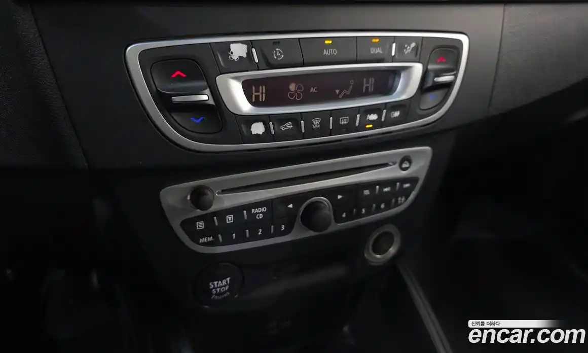 Renault SM3 2011 1.6 гидро в Москве № 1346617, фото 17