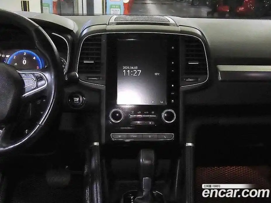 Renault QM6 2017 2.0 гидро в Москве № 1347003, фото 11