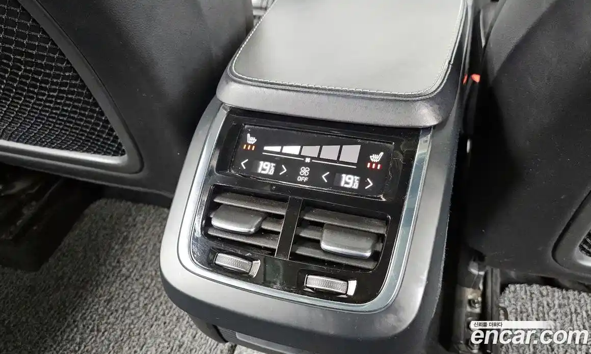 Volvo XC90 2016 2.0 гидро в Москве № 1348872, фото 19