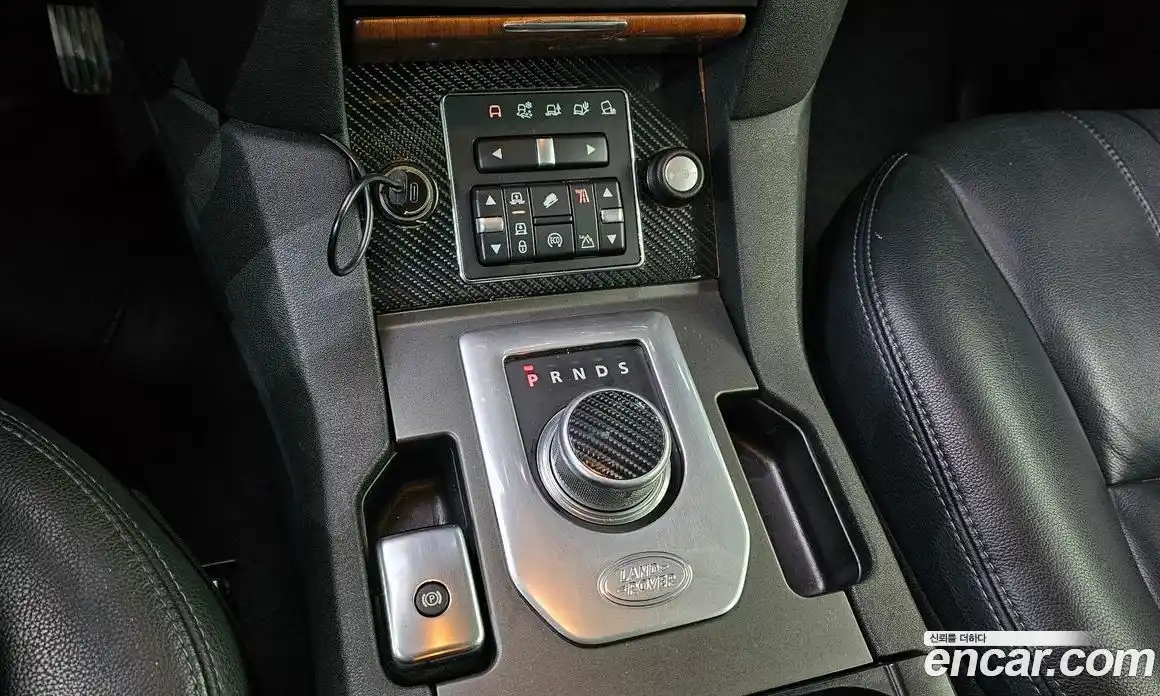 Land Rover Discovery 2014 3.0 гидро в Москве № 1349538, фото 9