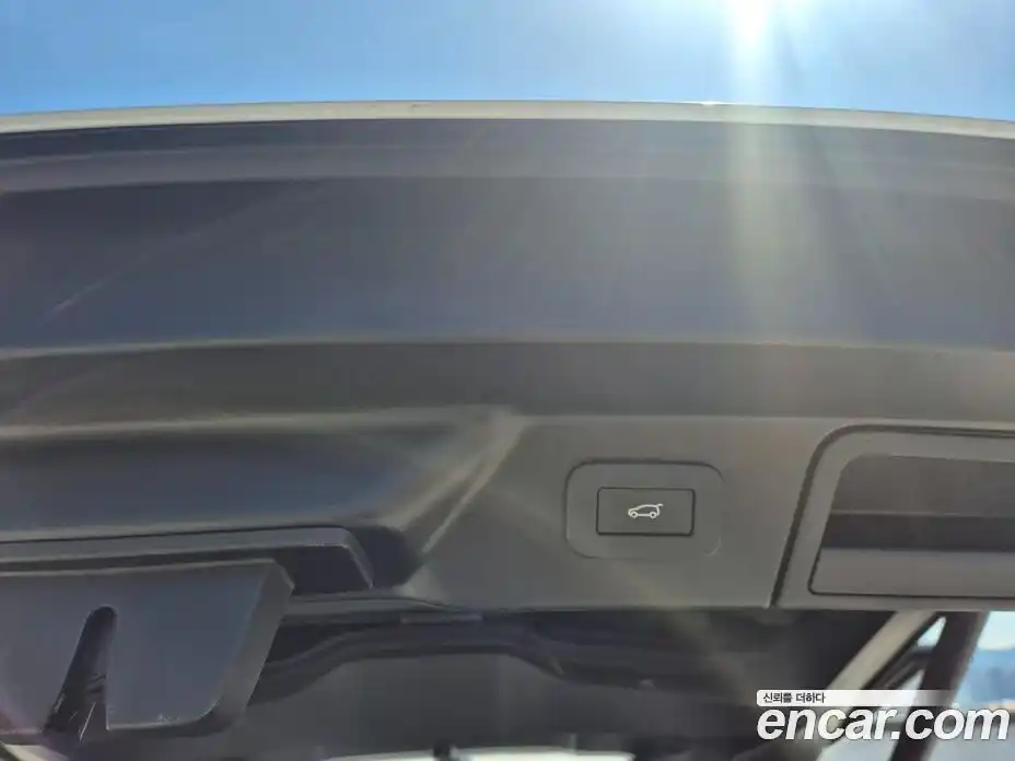 Land Rover Range-Rover Velar 2025 3.0 гидро в Москве № 1349566, фото 17