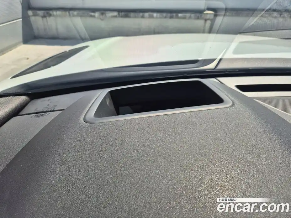 Land Rover Range-Rover Velar 2025 3.0 гидро в Москве № 1349566, фото 8
