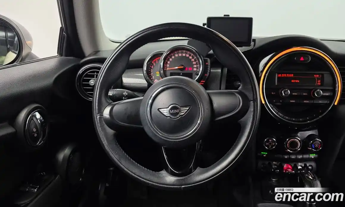 Mini Cooper 2014 1.5 гидро в Москве № 1349827, фото 13