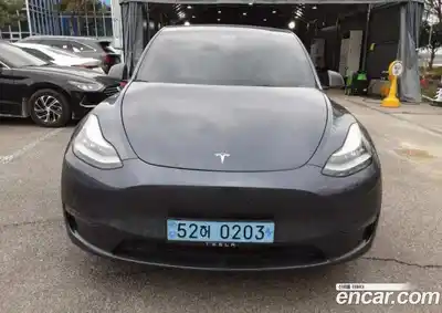 Tesla Model Y, 2022