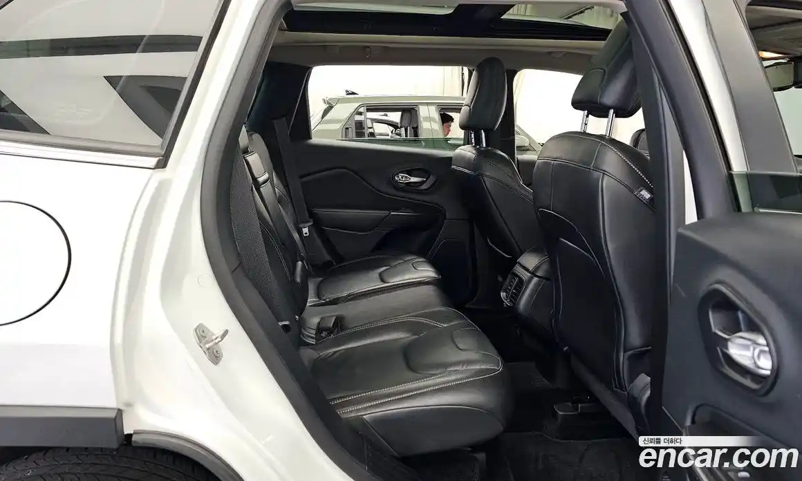 Jeep Cherokee 2015 2.0 гидро в Москве № 1350601, фото 12