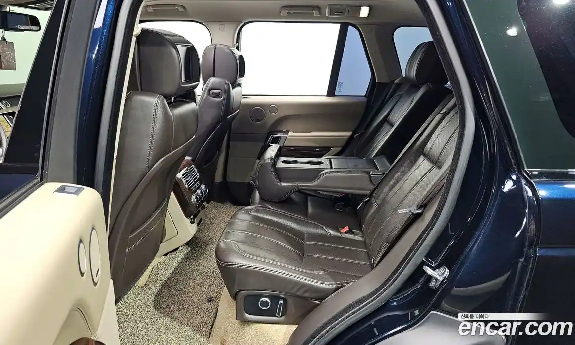 Land Rover Range-Rover 2015 4.4 гидро в Москве № 166518, фото 11