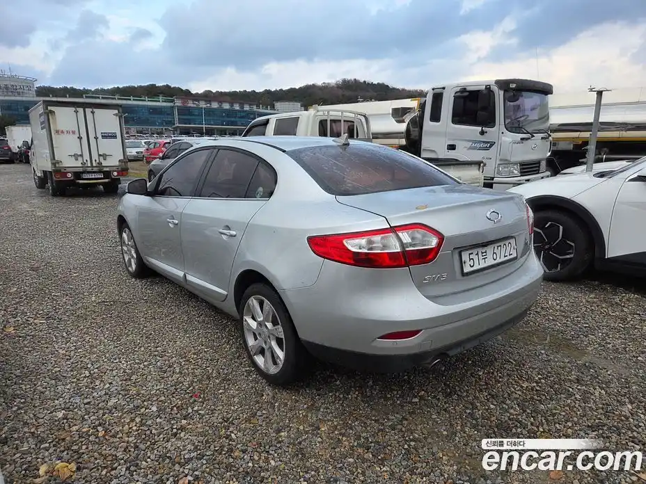 Renault SM3 2010 1.6 гидро в Москве № 227426, фото 3