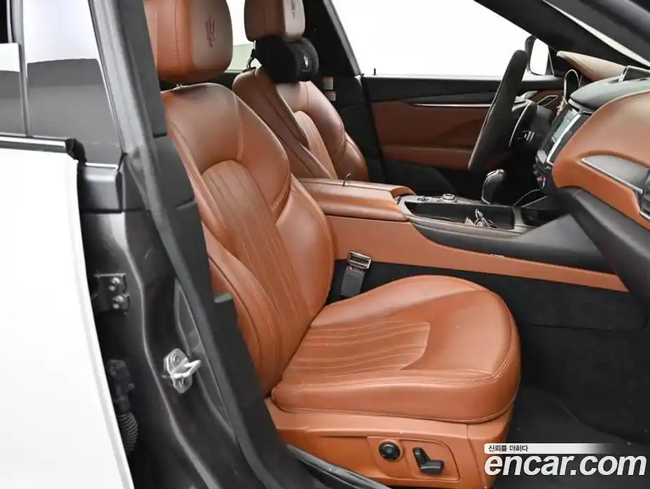 Maserati Levante 2016 3.0 гидро в Москве № 256026, фото 18