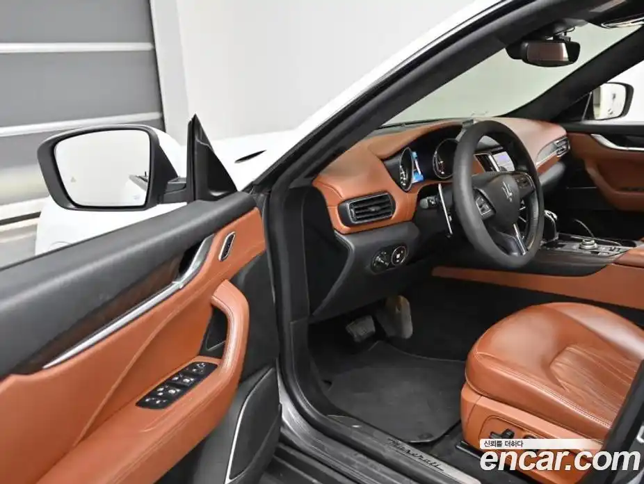 Maserati Levante 2016 3.0 гидро в Москве № 256026, фото 19