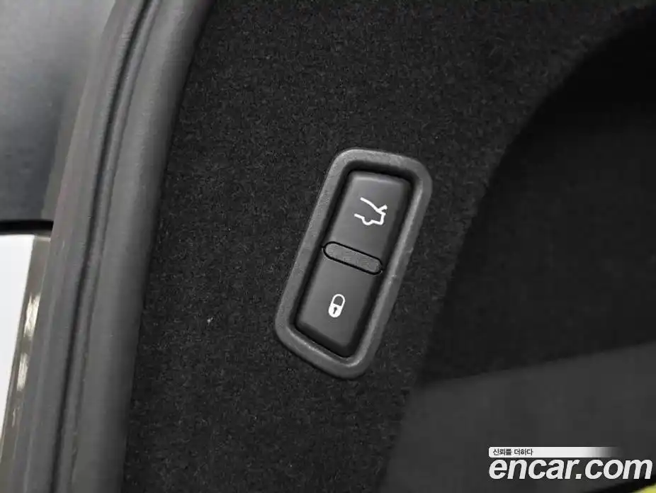 Maserati Levante 2016 3.0 гидро в Москве № 256026, фото 10