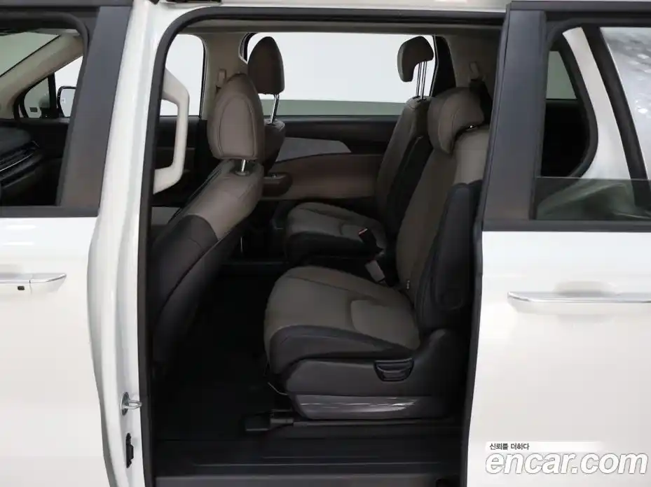 Kia Canival 2025 2.2 Автомат в Москве № 1318213, фото 10