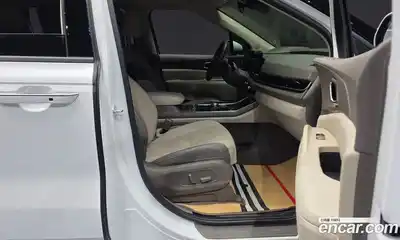 Kia Canival 2025 2.2 Автомат в Москве № 1318321, миниатюра 11