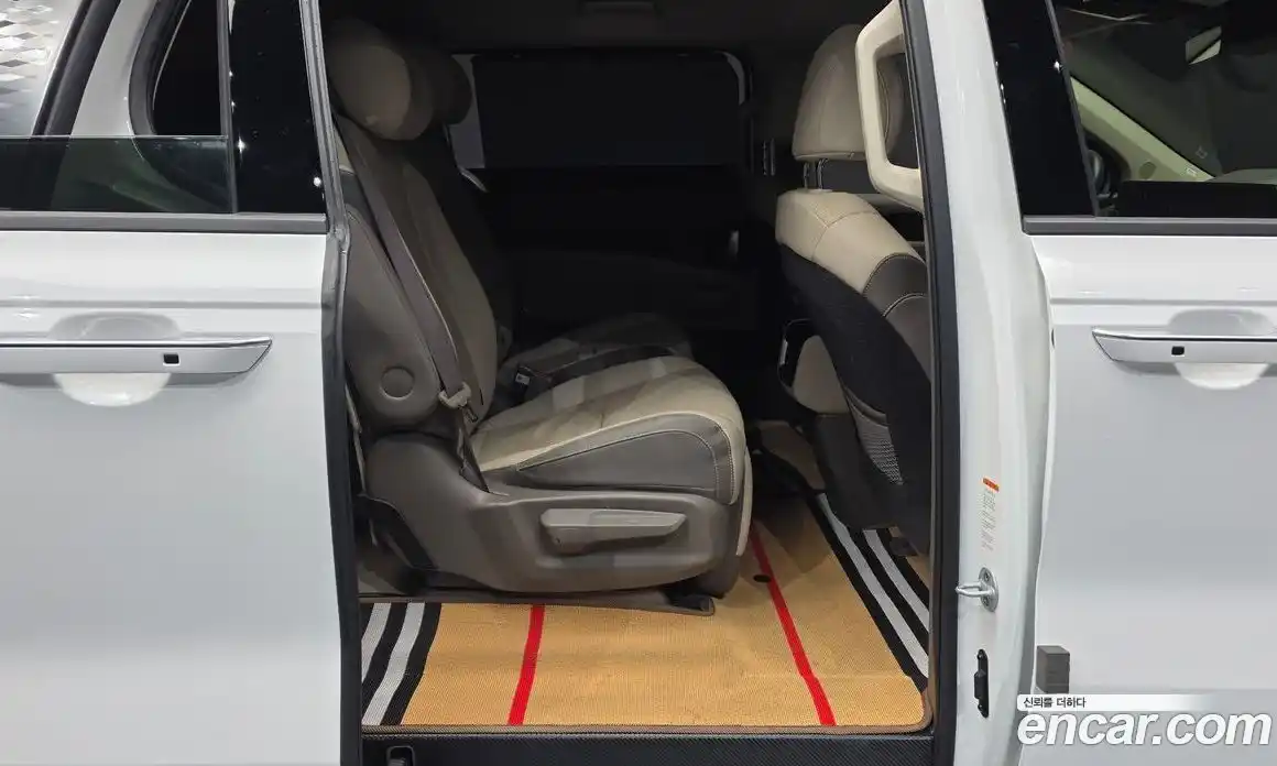 Kia Canival 2025 2.2 Автомат в Москве № 1318321, фото 12