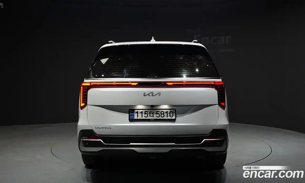 Kia Canival 2025 2.2 Автомат в Москве № 1318321, фото 4