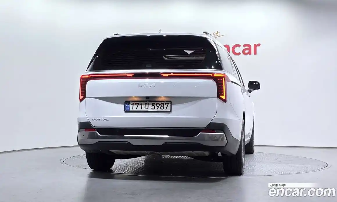 Kia Canival 2024 2.2 Автомат в Москве № 1318395, фото 4