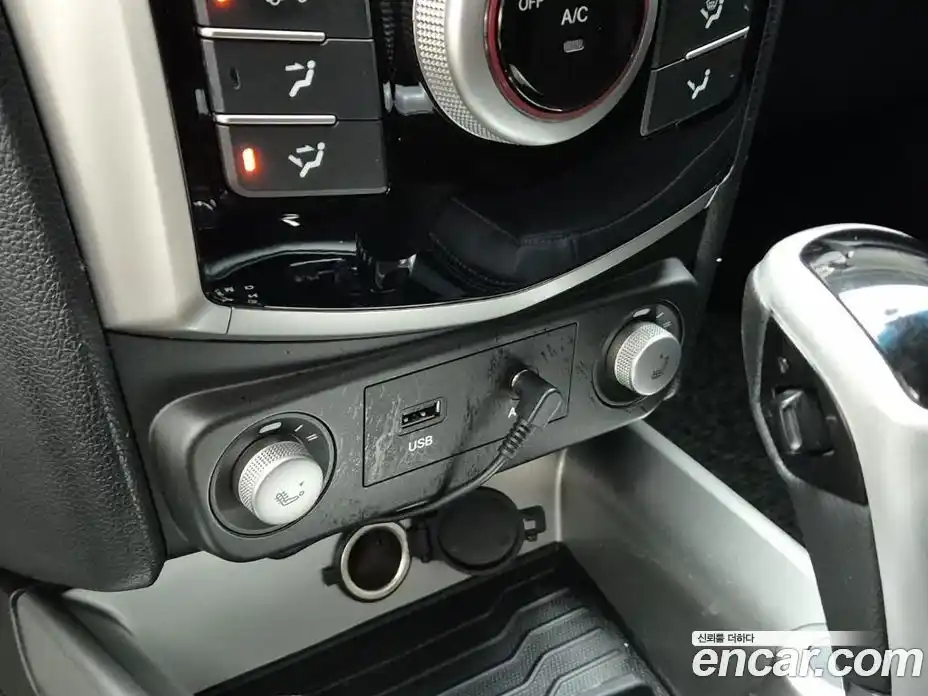 SsangYong TIBOLI 2015 1.6 Автомат в Москве № 1319574, фото 12