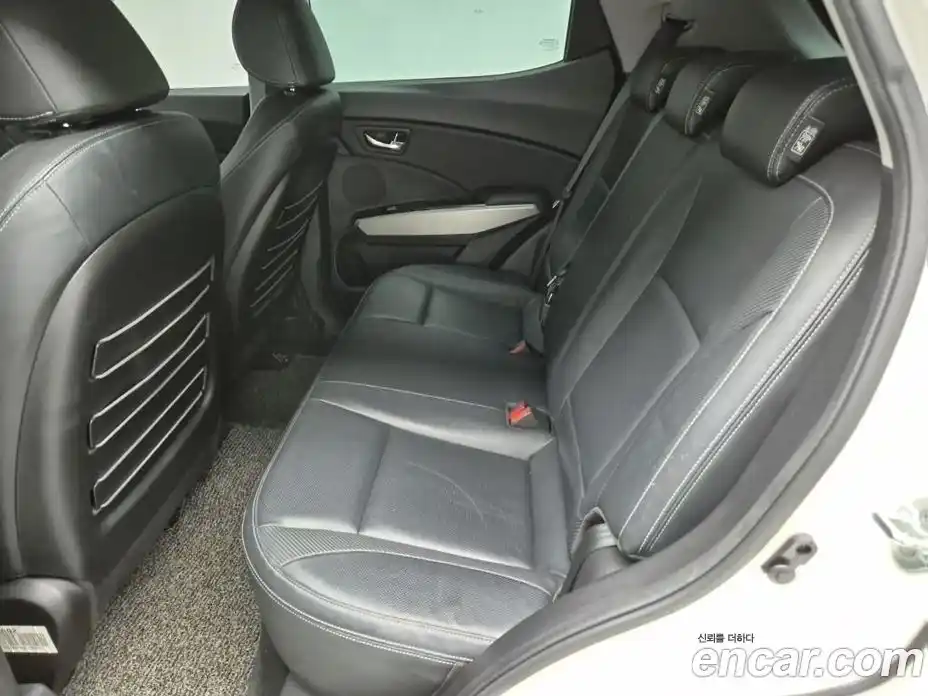 SsangYong TIBOLI 2015 1.6 Автомат в Москве № 1319574, фото 16