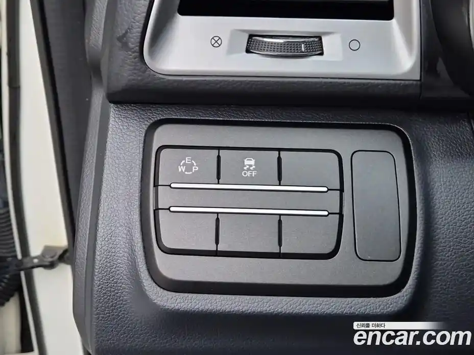 SsangYong TIBOLI 2015 1.6 Автомат в Москве № 1319574, фото 20