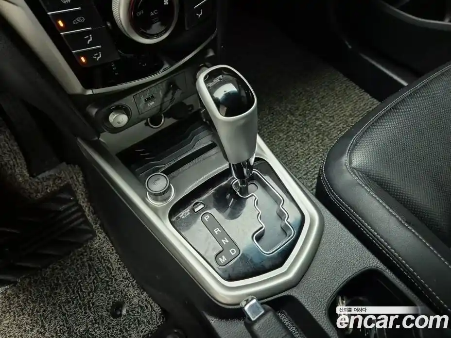 SsangYong TIBOLI 2015 1.6 Автомат в Москве № 1319574, фото 9