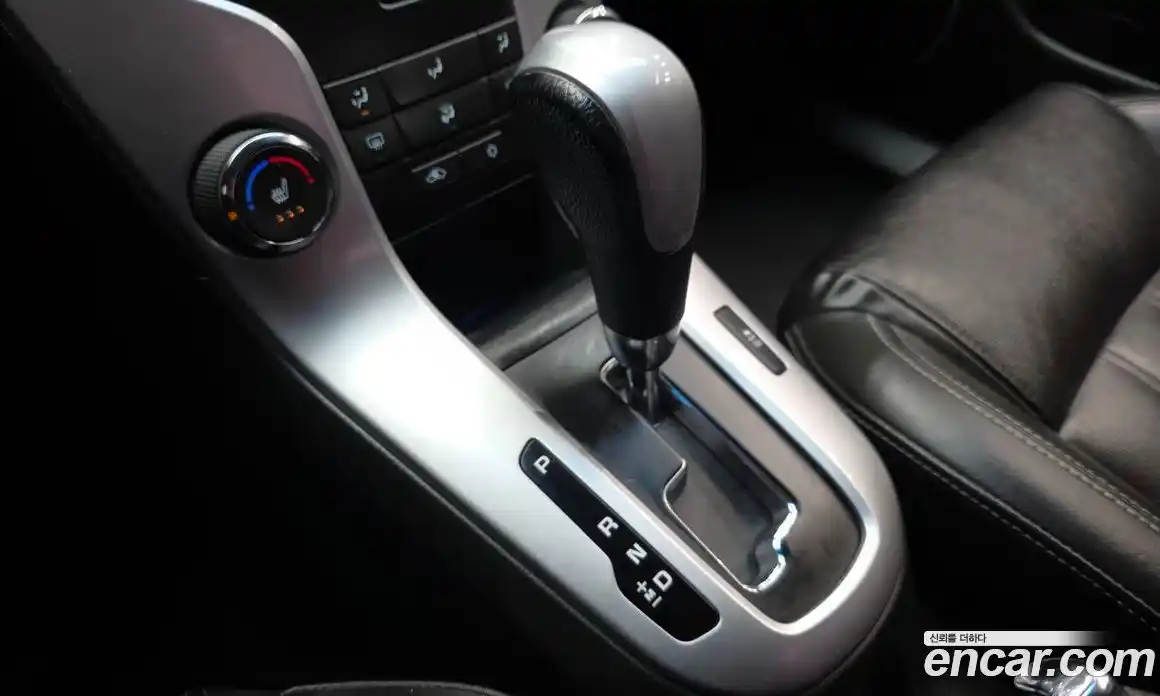 Chevrolet Cruze 2013 1.8 гидро в Москве № 1320021, фото 9