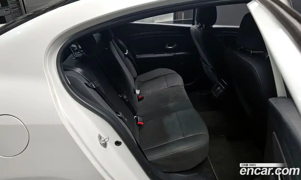 Renault SM3 2015 1.6 гидро в Москве № 1321442, фото 11