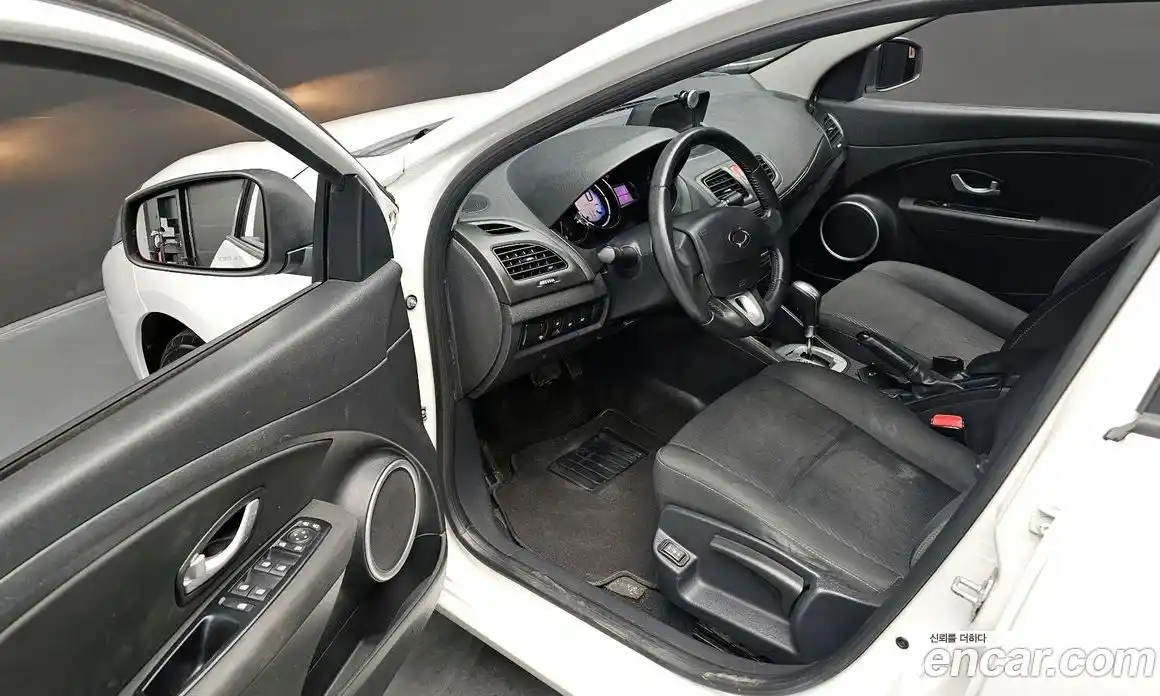 Renault SM3 2015 1.6 гидро в Москве № 1321442, фото 12