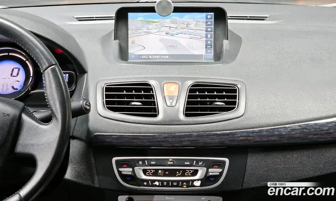 Renault SM3 2015 1.6 гидро в Москве № 1321442, фото 14