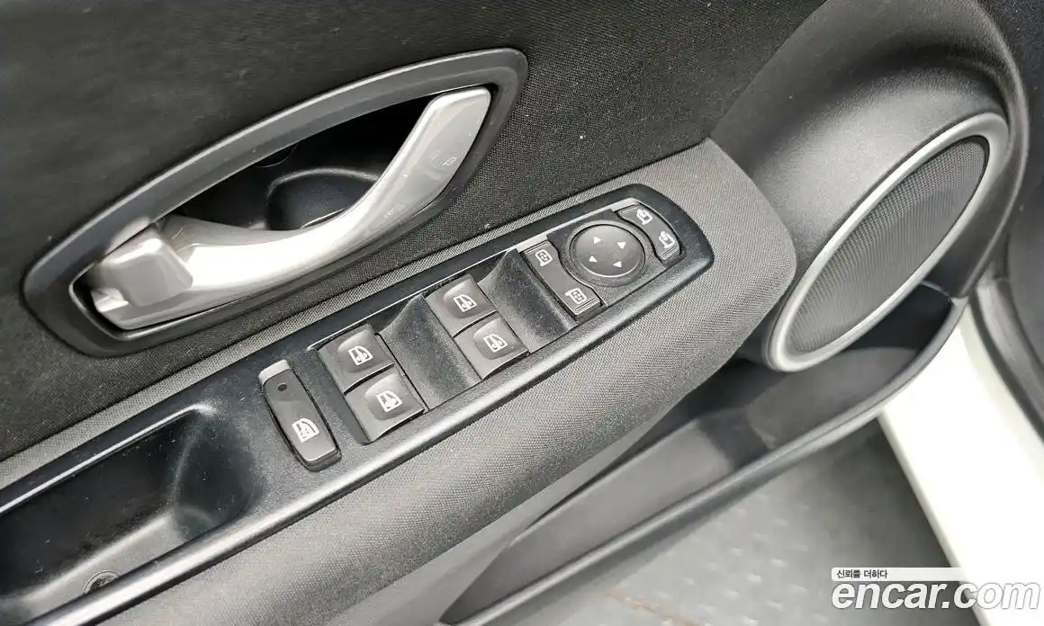 Renault SM3 2015 1.6 гидро в Москве № 1321442, фото 19