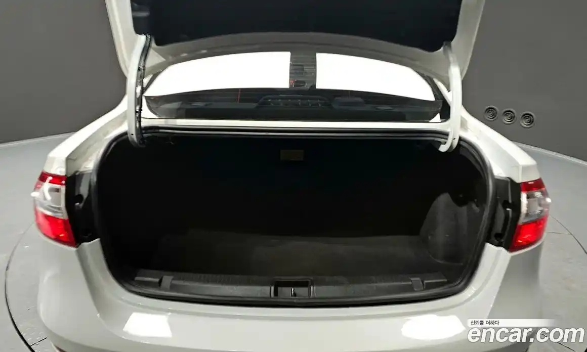 Renault SM3 2015 1.6 гидро в Москве № 1321442, фото 20