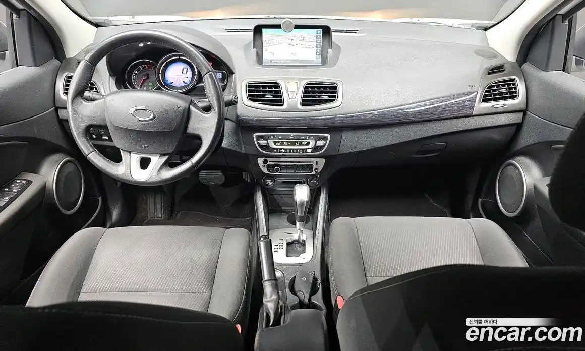 Renault SM3 2015 1.6 гидро в Москве № 1321442, фото 7